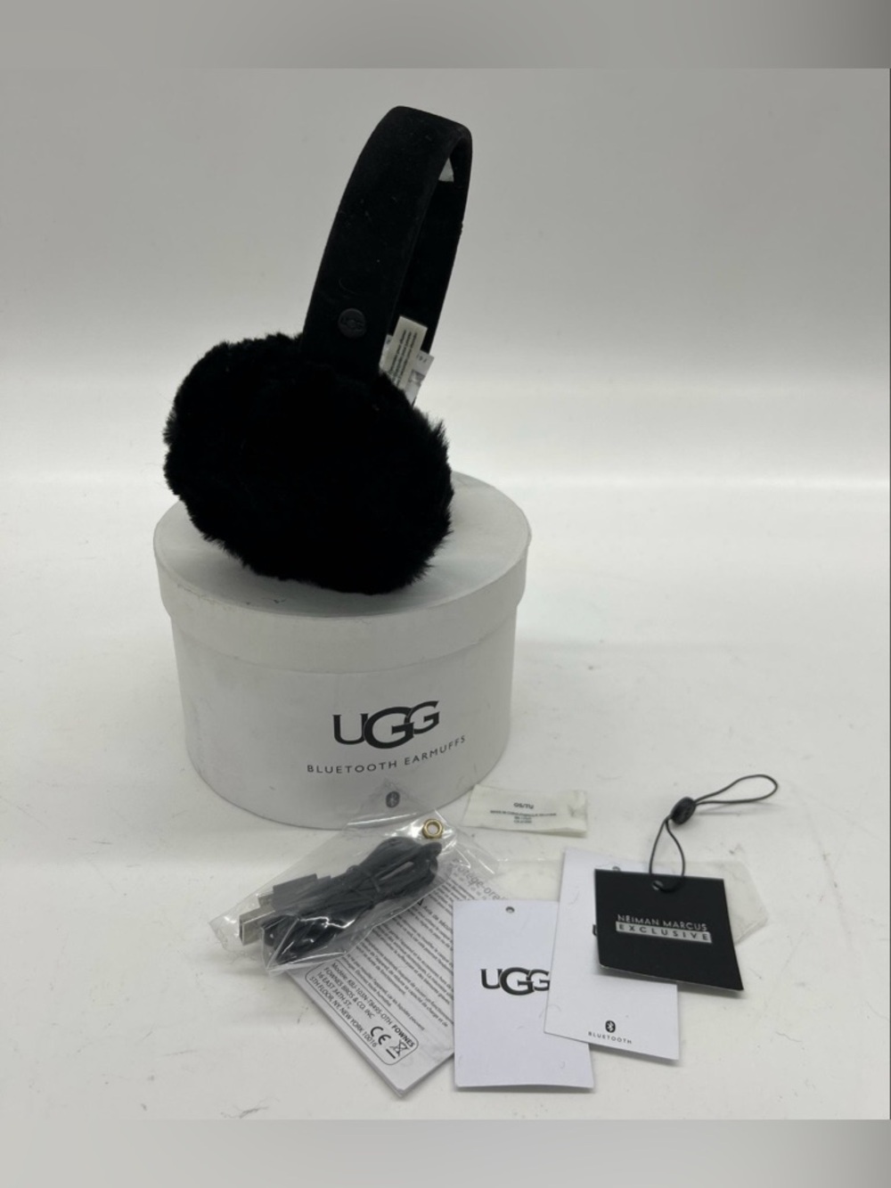 Ugg wireless ear muffs
